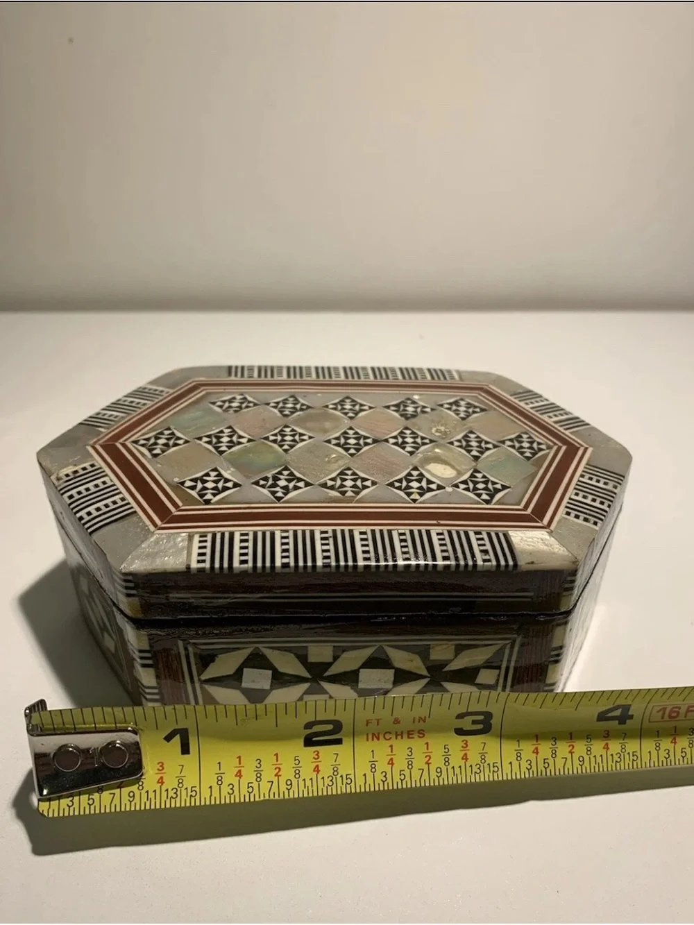 Inlaid Mother of Pearl Hexagonal Trinket Box - Black & Cream Pattern